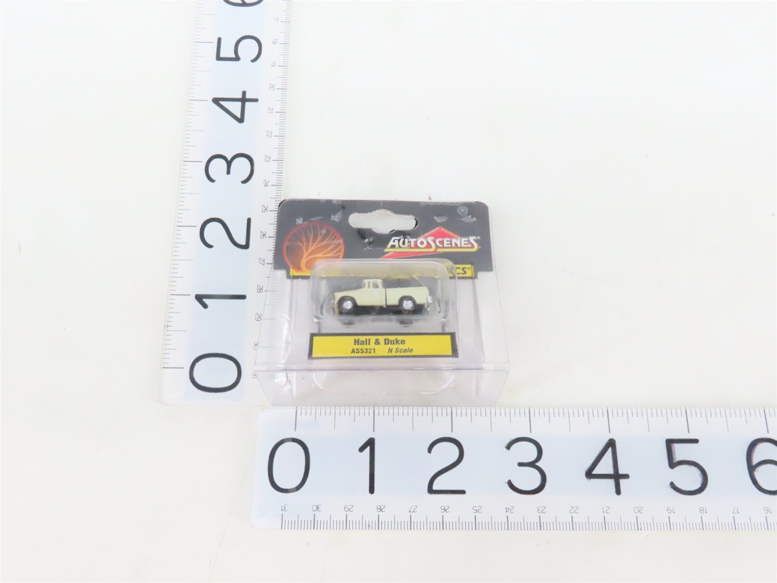 LOT of 3 N 1/160 Scale Woodland Scenics AutoScenes: Hall & Duke, Haulin', & Cop