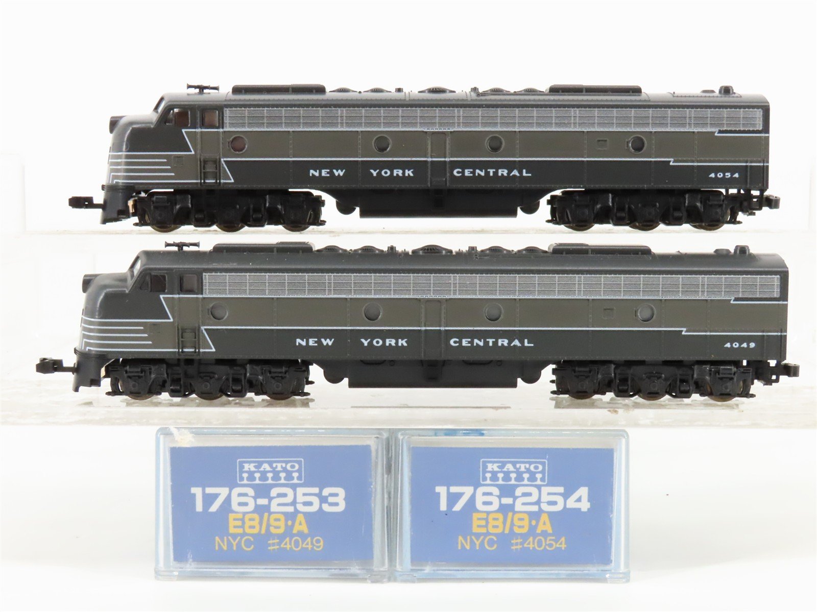 N Scale Kato NYC New York Central E8/9A Diesel Locomotive 2-Pack