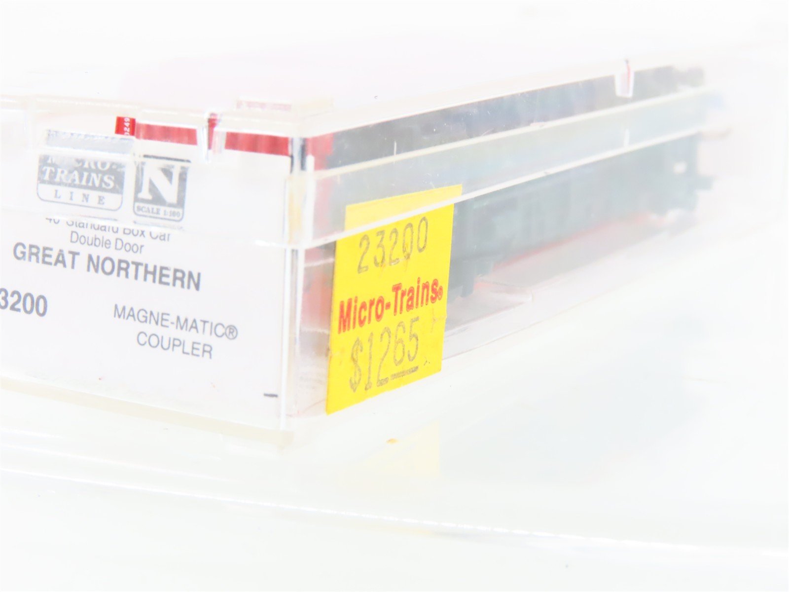 N Scale Micro-Trains MTL 23200 GN Great Northern 40' Boxcar #3249