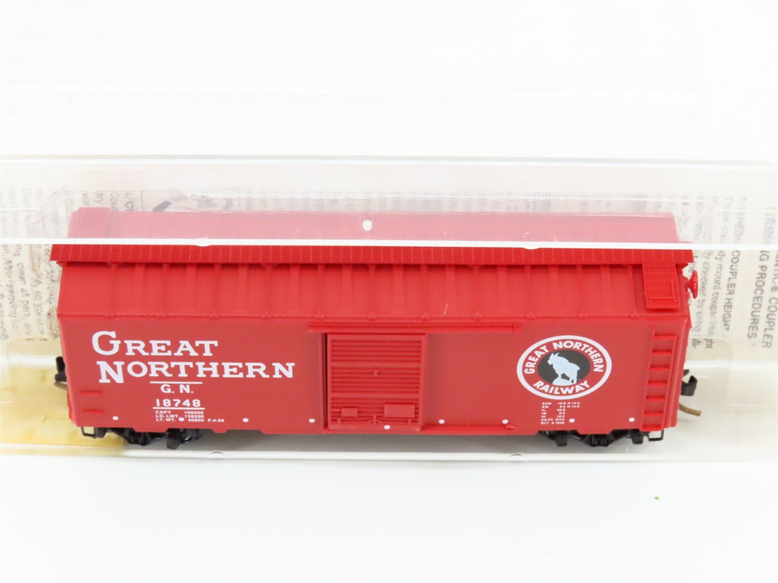 N Scale Micro-Trains MTL 20156 GN Great Northern 40' Boxcar #18748