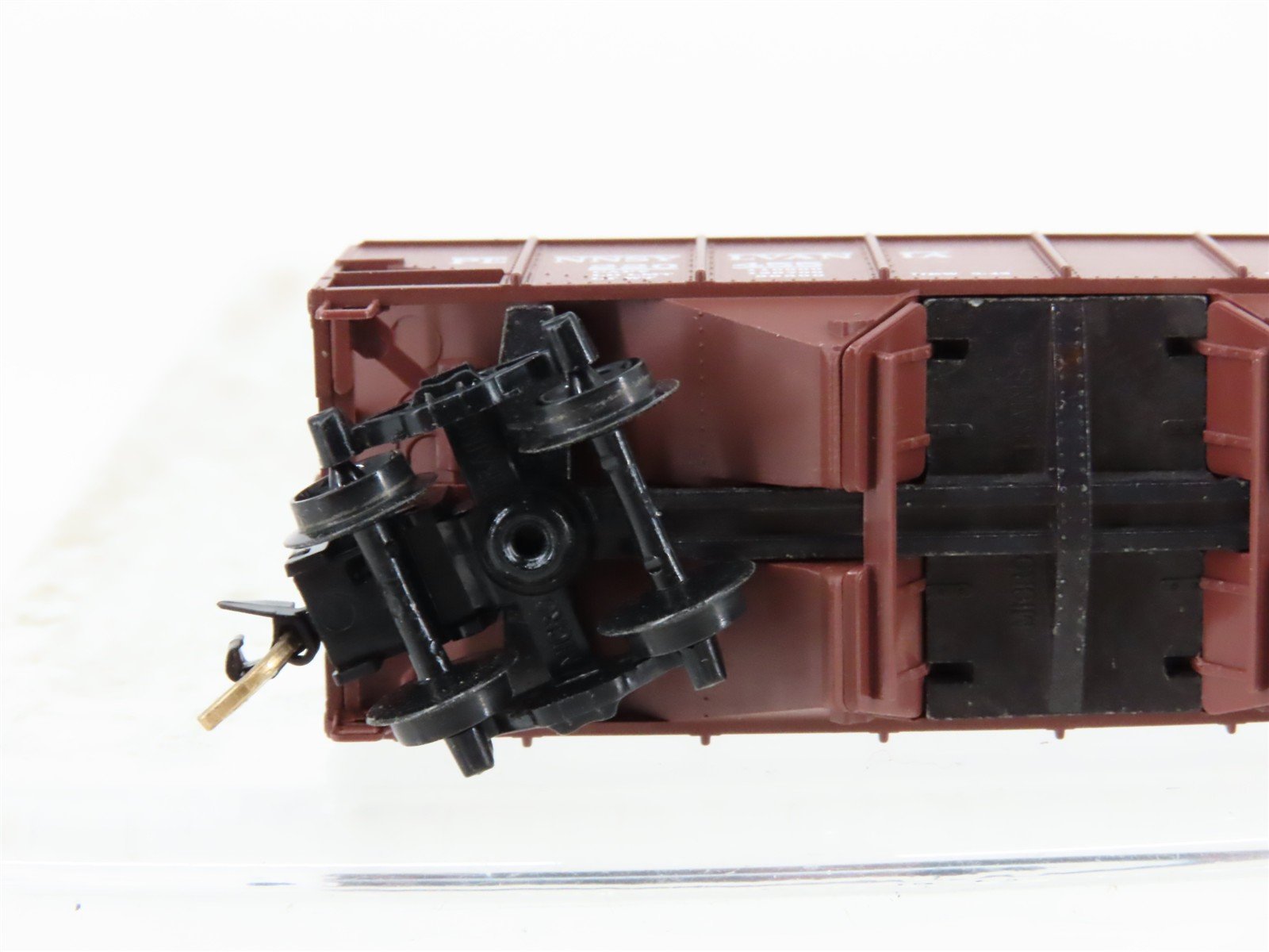 N Scale Micro-Trains MTL 56060 PRR Pennsylvania 33' Twin Bay Hopper #220455