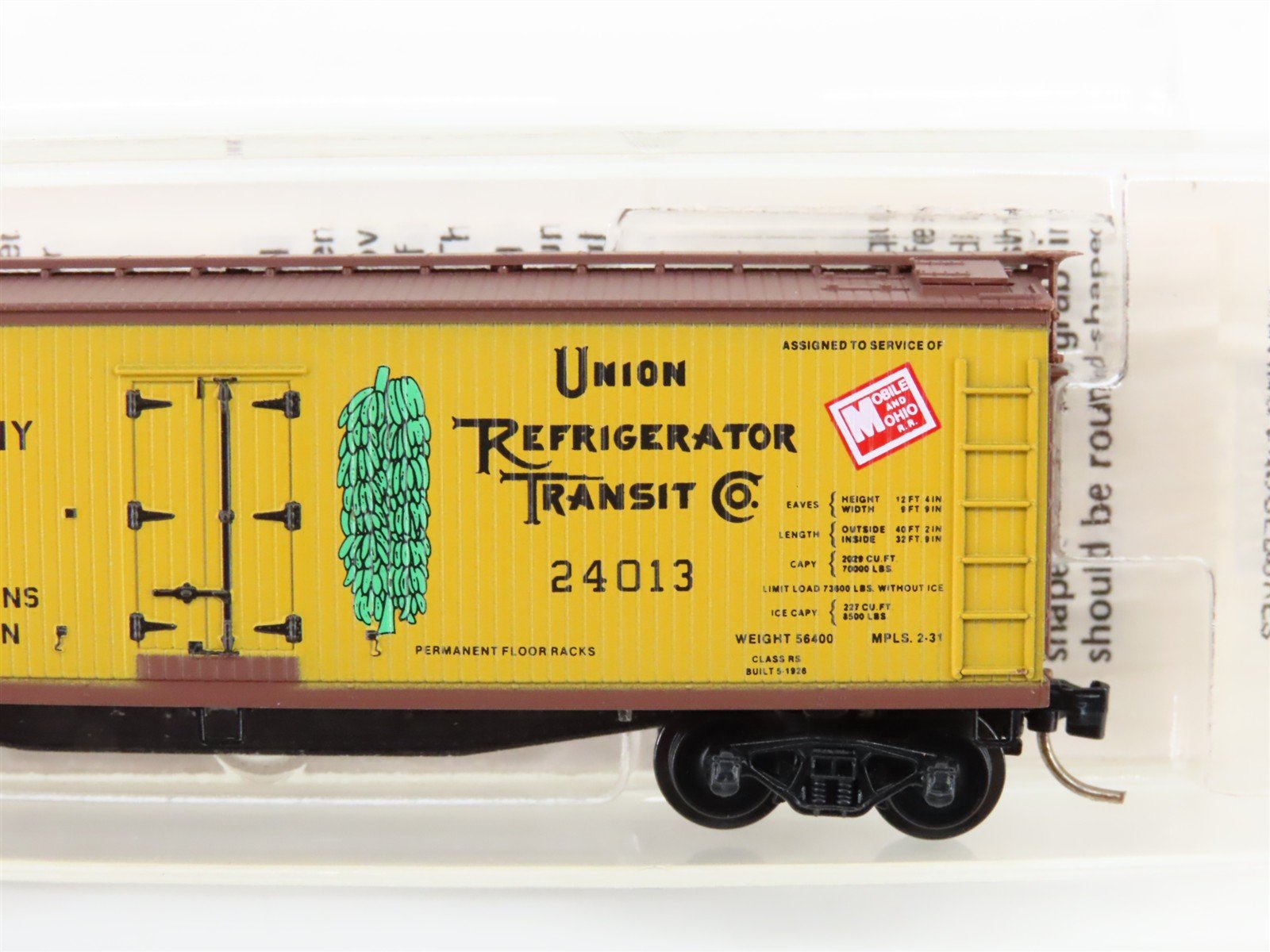 N Micro-Trains MTL 49390 URTC Bananas Fruit Dispatch 40' Wood Reefer #24013