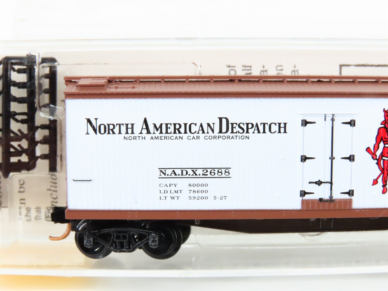 N Scale Micro-Trains MTL 49490 NADX Pluto Water 40' Wood Reefer #2688
