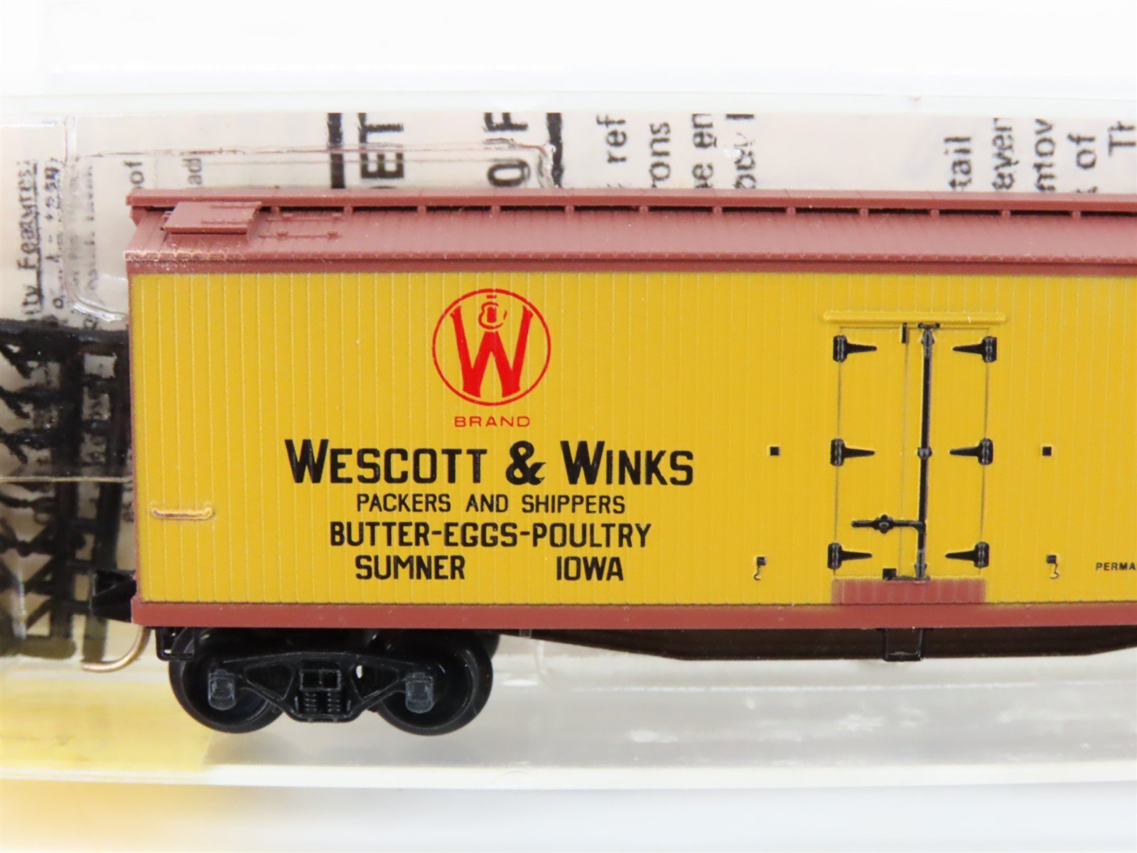 N Scale Micro-Trains MTL 49380 URTC West & Winks 40' Wood Reefer #10700