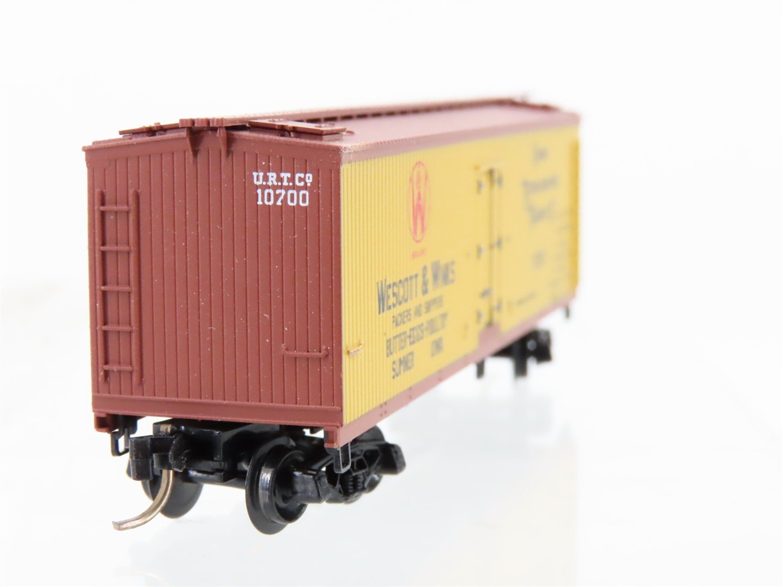N Scale Micro-Trains MTL 49380 URTC West & Winks 40' Wood Reefer #10700