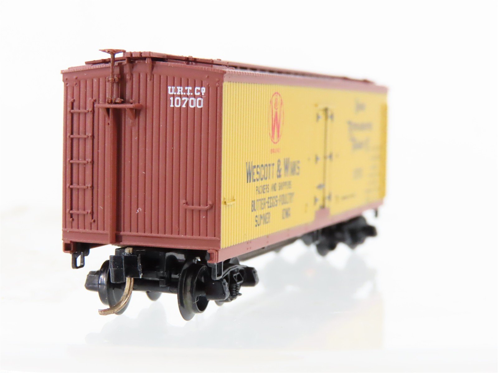 N Scale Micro-Trains MTL 49380 URTC West & Winks 40' Wood Reefer #10700