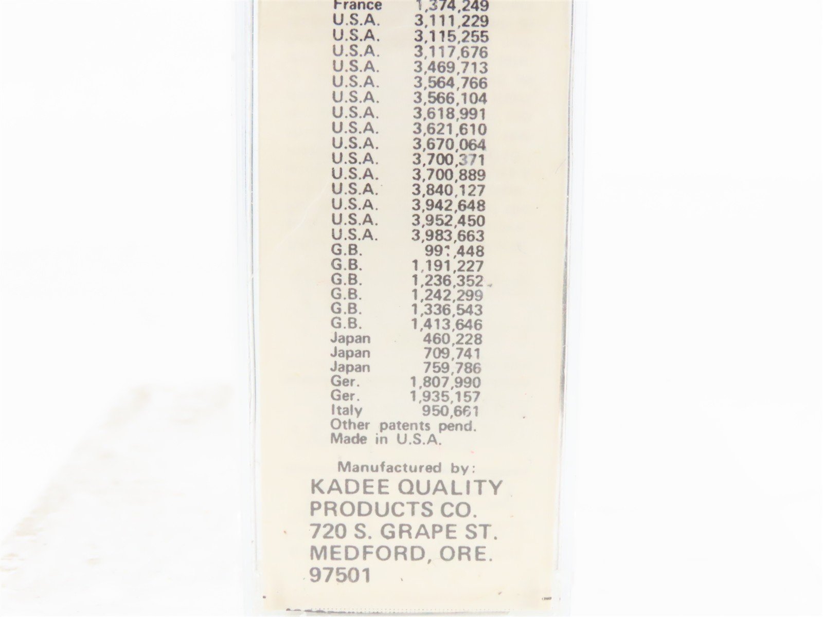 N Scale Micro-Trains MTL 42040 Menasha Woodenware 40' Wood Boxcar #242