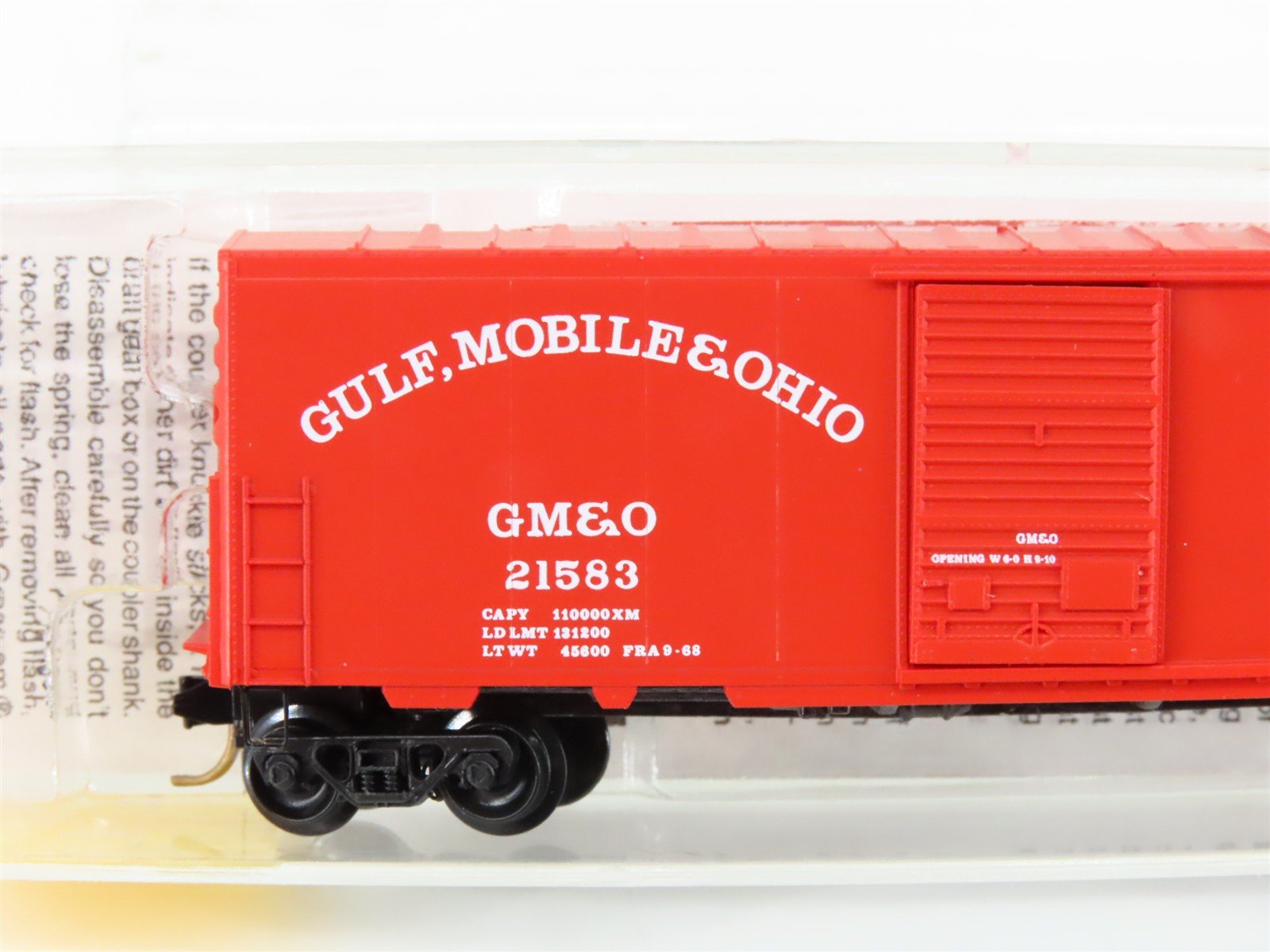 N Scale Micro-Trains MTL 24240 GMO Gulf Mobile & Ohio 40' Boxcar #21583
