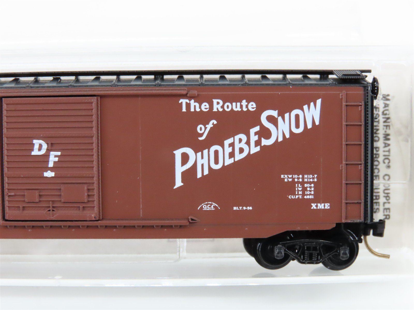 N Scale Micro-Trains MTL 31230 DL&W Lackawanna Phoebe Snow 50' Boxcar #12085