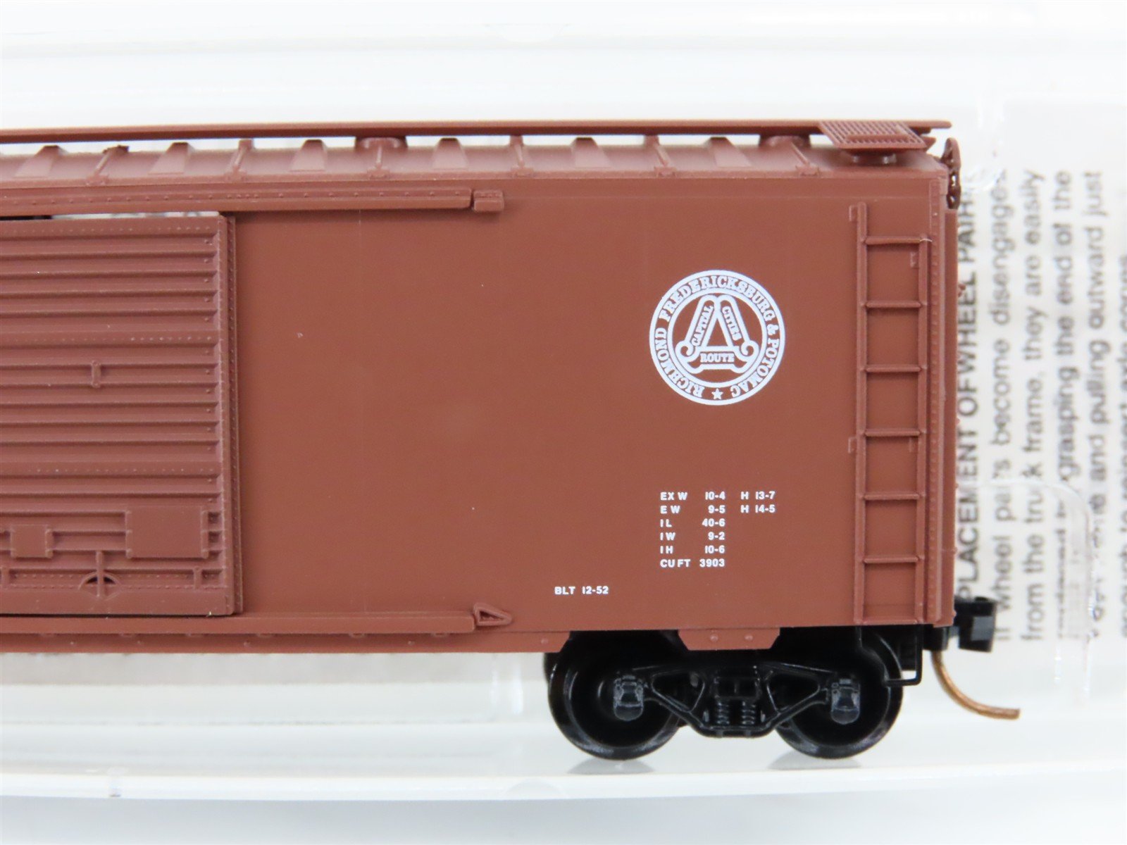 N Micro-Trains/Kadee 20496 RFP Richmond Fredericksburg Potomac 40' Boxcar #2892