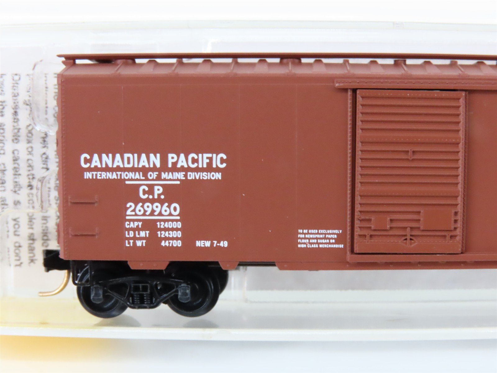N Scale Micro-Trains/Kadee 20136 CP Canadian Pacific 40' Boxcar #269960