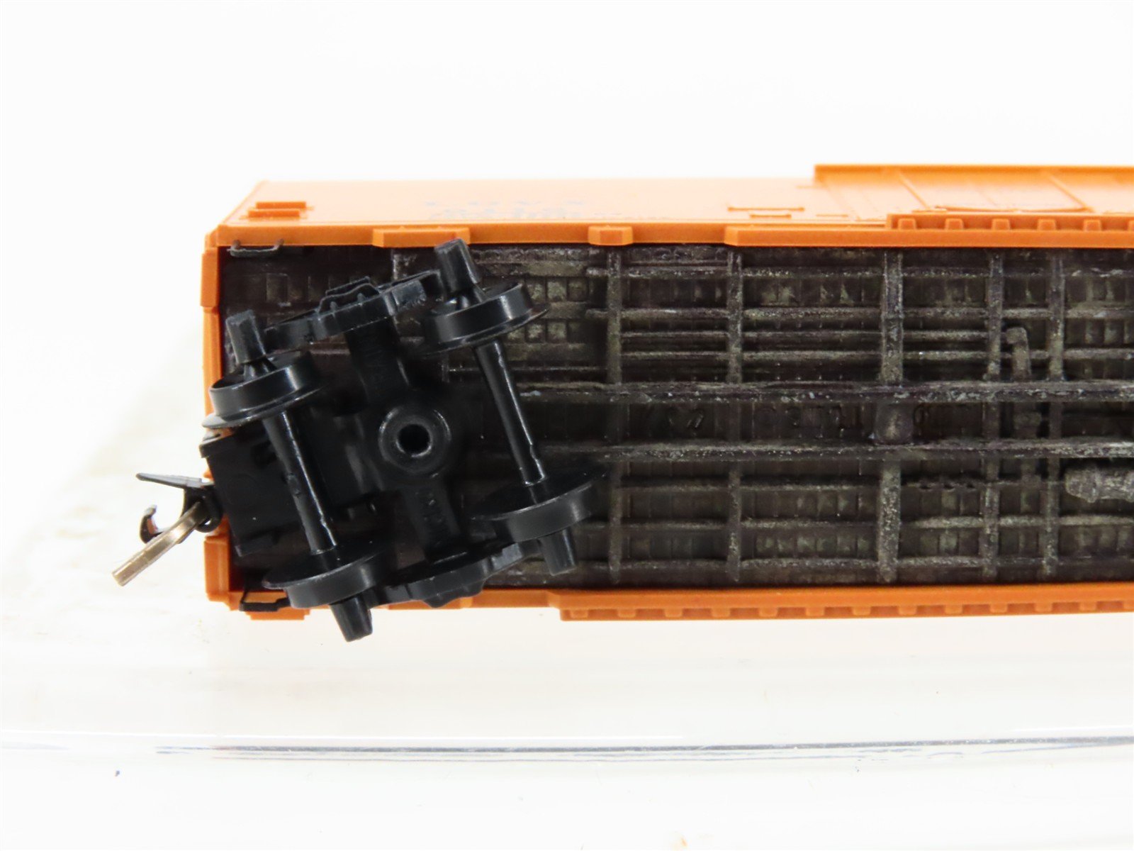 N Scale Micro-Trains MTL 21190 LOVX American Colloid Co. 40' Boxcar #9116