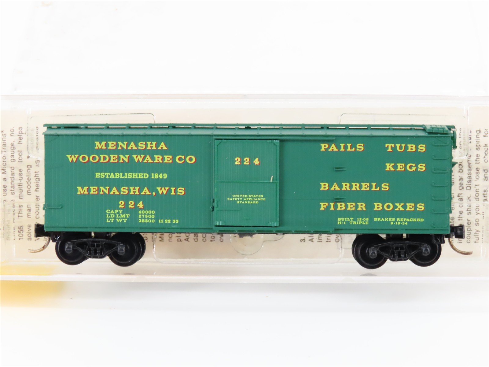N Scale Micro-Trains MTL 42040 Menasha Woodenware 40' Wood Boxcar #242