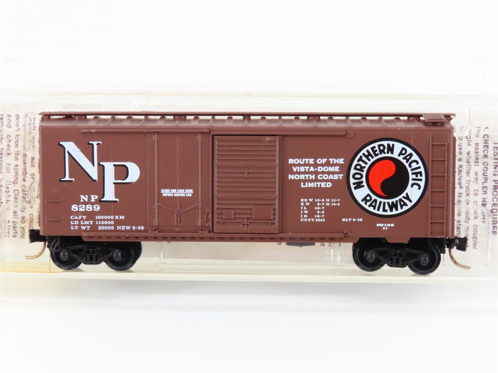 N Micro-Trains/Kadee 20980 NP Northern Pacific 40' Standard Boxcar #8289