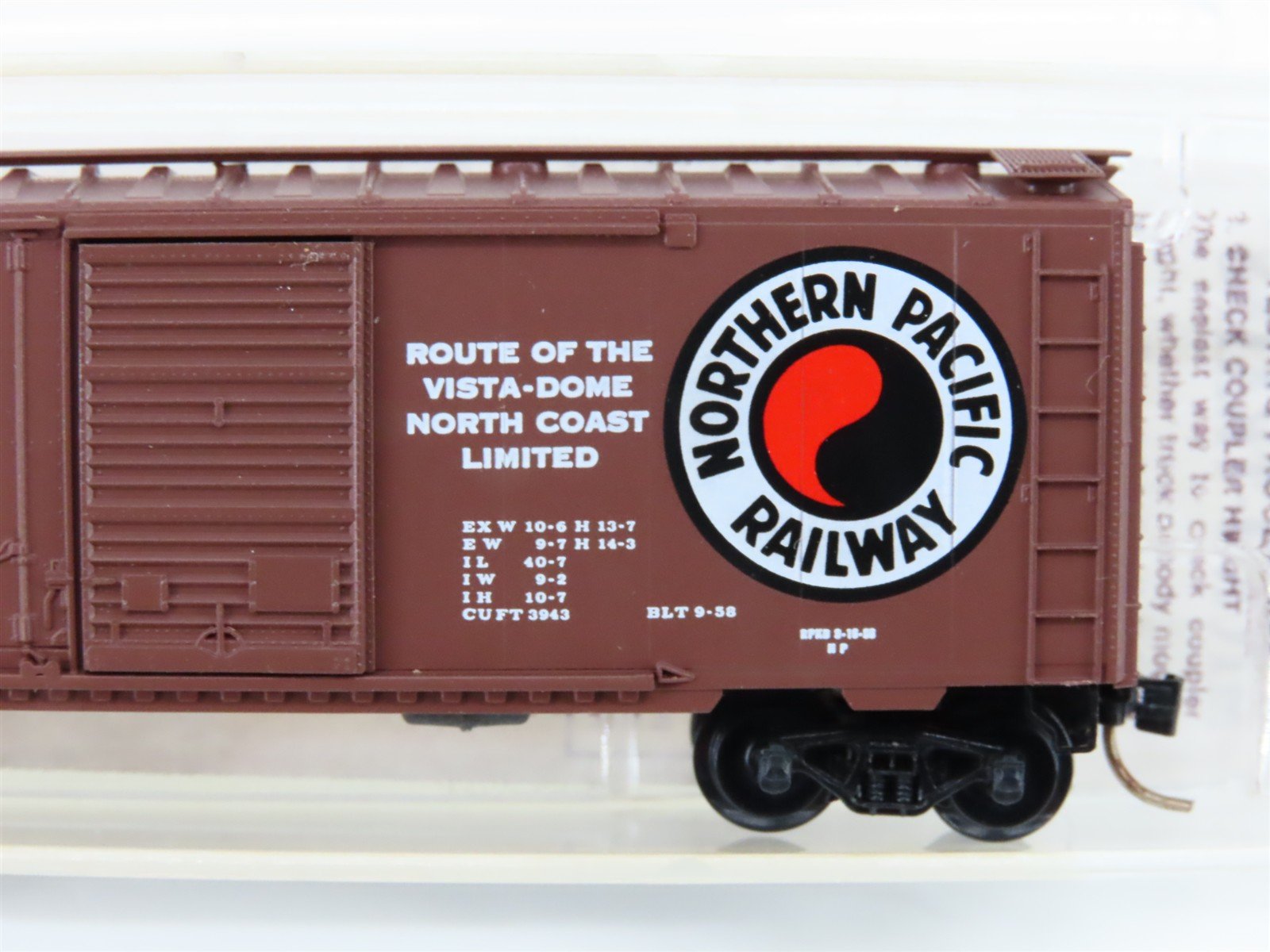 N Micro-Trains/Kadee 20980 NP Northern Pacific 40' Standard Boxcar #8289