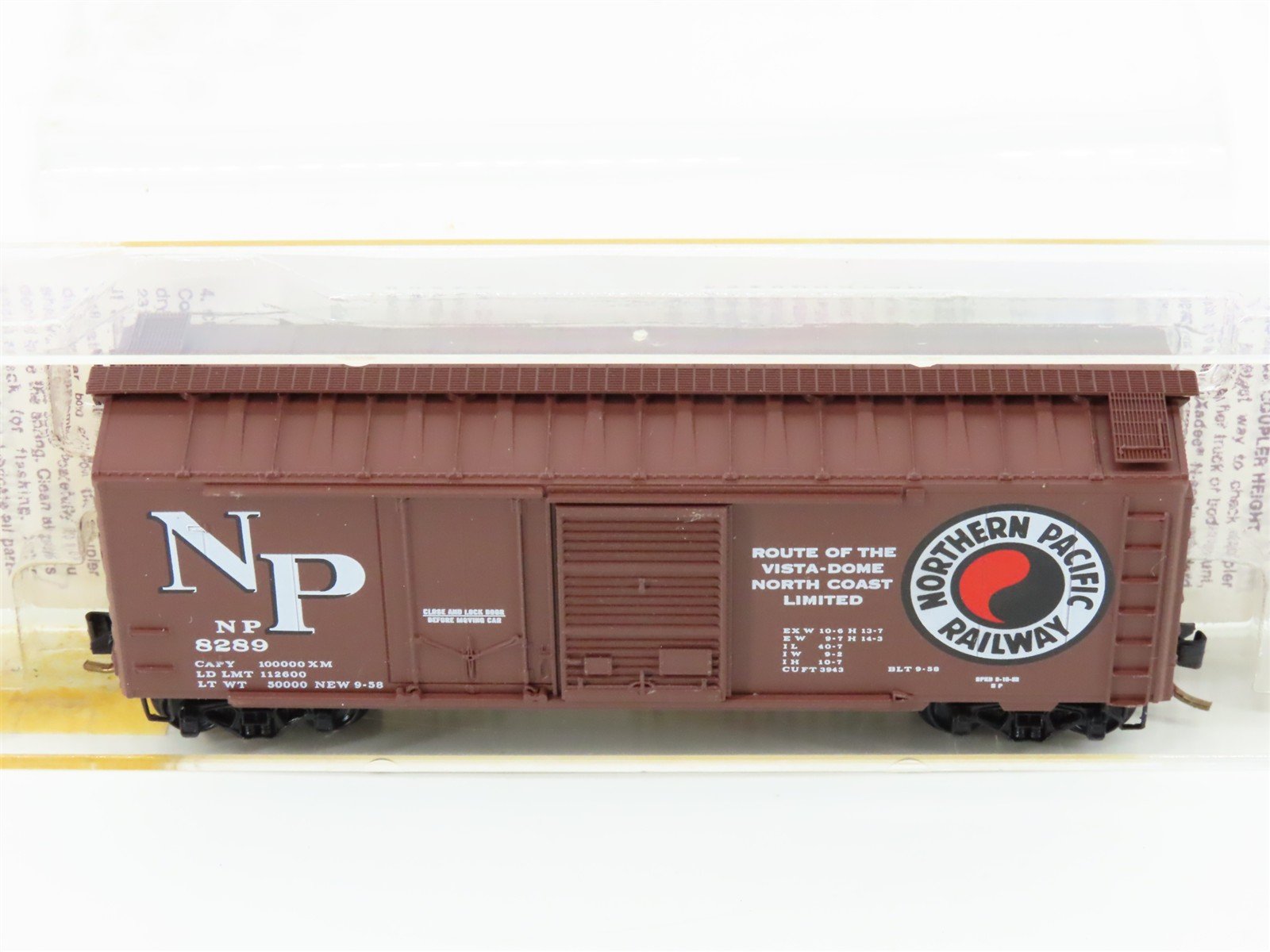 N Micro-Trains/Kadee 20980 NP Northern Pacific 40' Standard Boxcar #8289