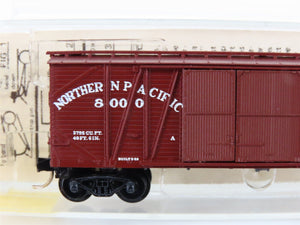 N Scale Micro-Trains/Kadee 29030 NP Northern Pacific 40' Wood Boxcar #8000