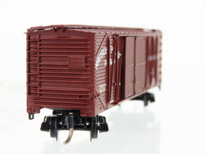 N Scale Micro-Trains/Kadee 29030 NP Northern Pacific 40' Wood Boxcar #8000