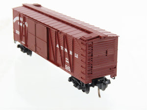 N Scale Micro-Trains/Kadee 29030 NP Northern Pacific 40' Wood Boxcar #8000