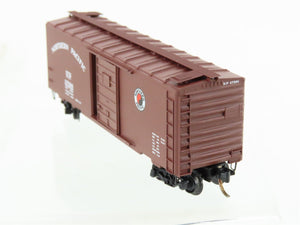 N Scale Micro-Trains/Kadee 20980 NP Northern Pacific 40' Boxcar #27588