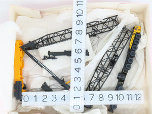 HO Scale Kibri 10326 Truck Mounted Crane w/Lattice-Type Jib Kit