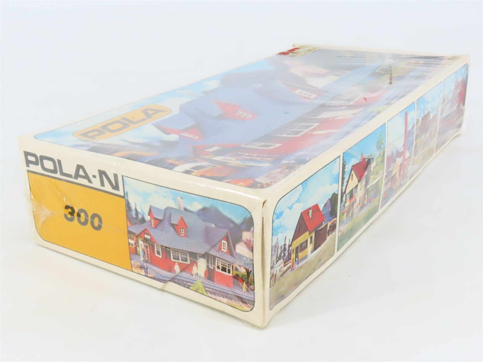 N 1/160 Scale POLA Kit 300 Passenger Station Building - Sealed