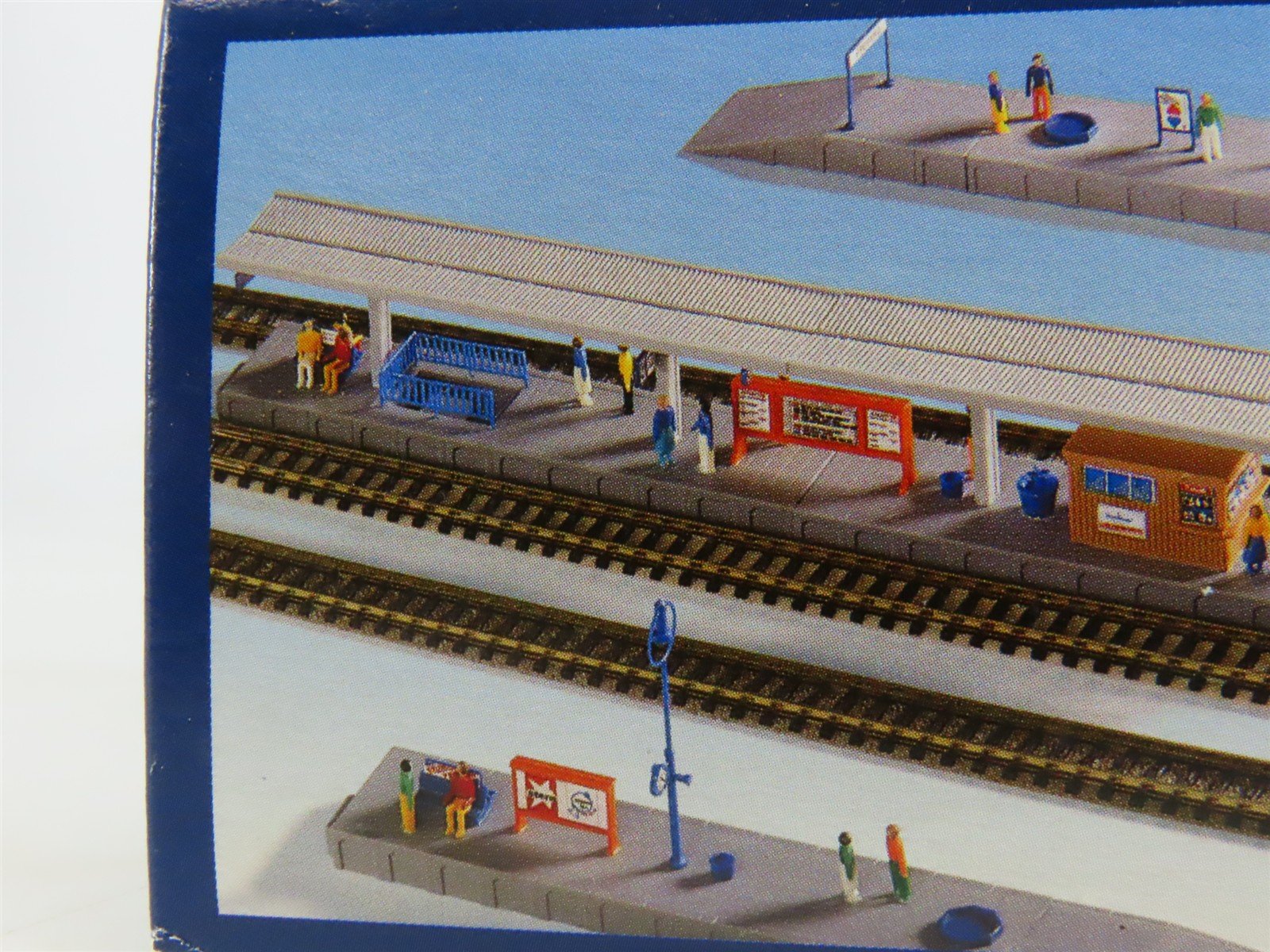 N 1/160 Scale Kibri Kit 7503 Station Platform - Sealed