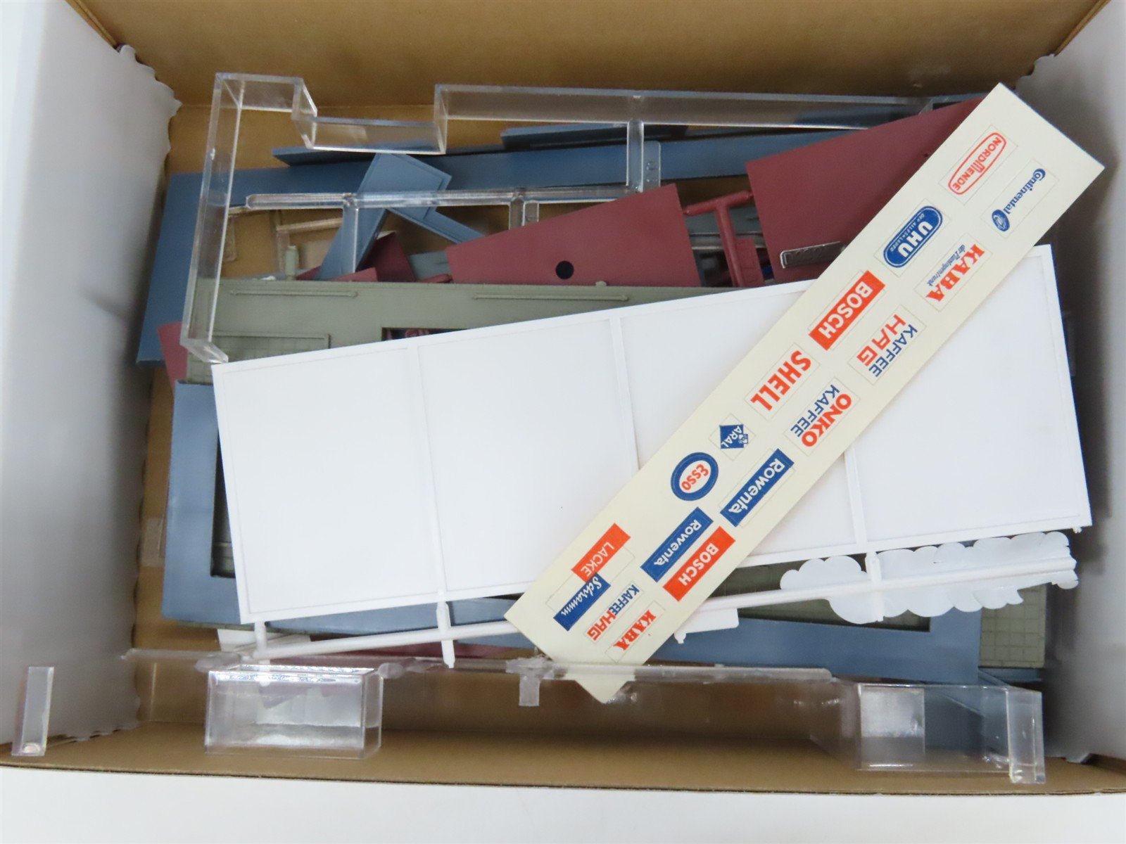 N 1/160 Scale Kibri Kit 37121 Commercial Office Building
