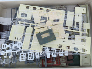 N 1/160 Scale FALLER Kit 2110 Station Set