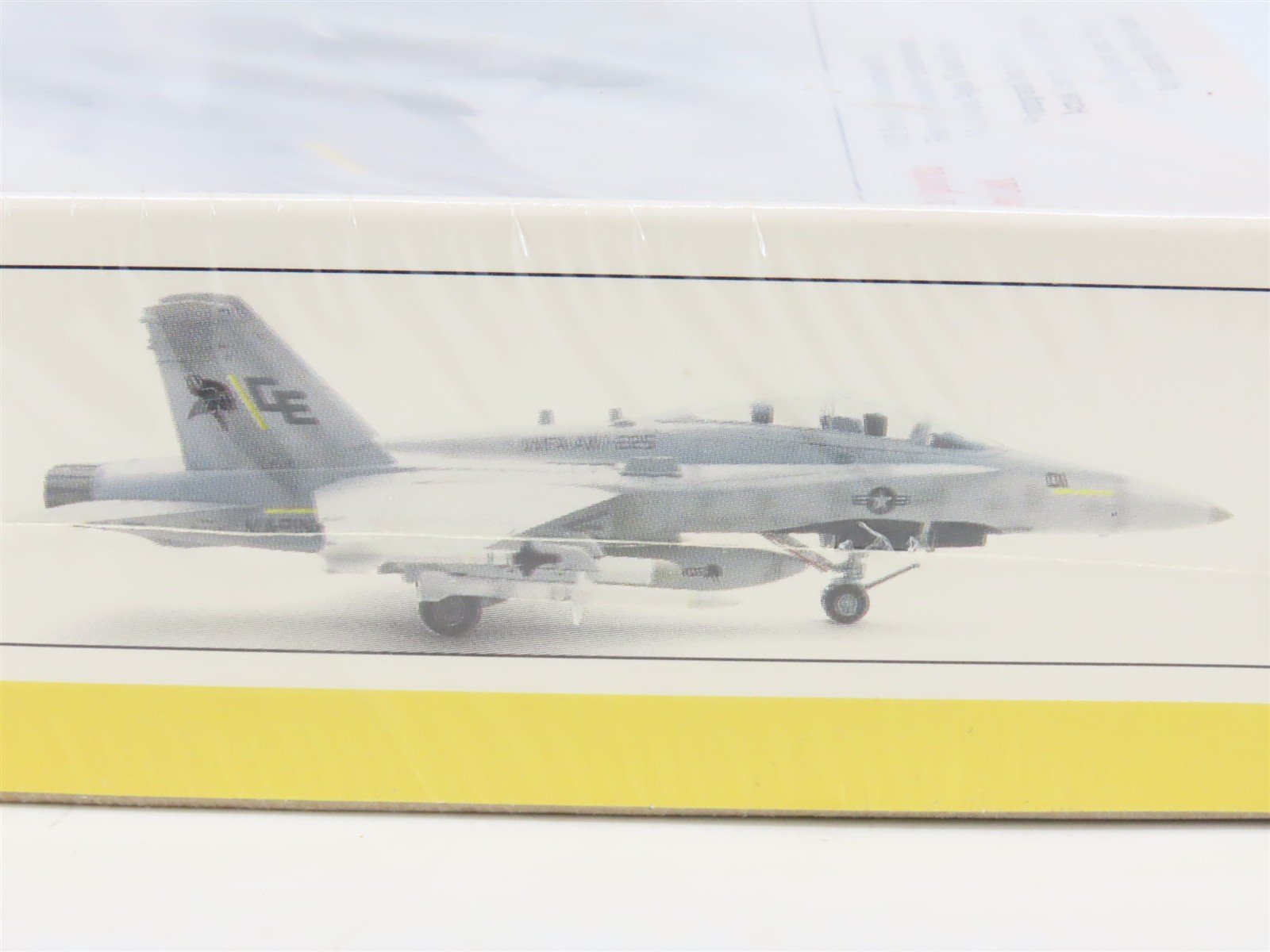1:72 Scale Testors Italeri Kit 662 F/A-18D Night Attack Aircraft - Sealed