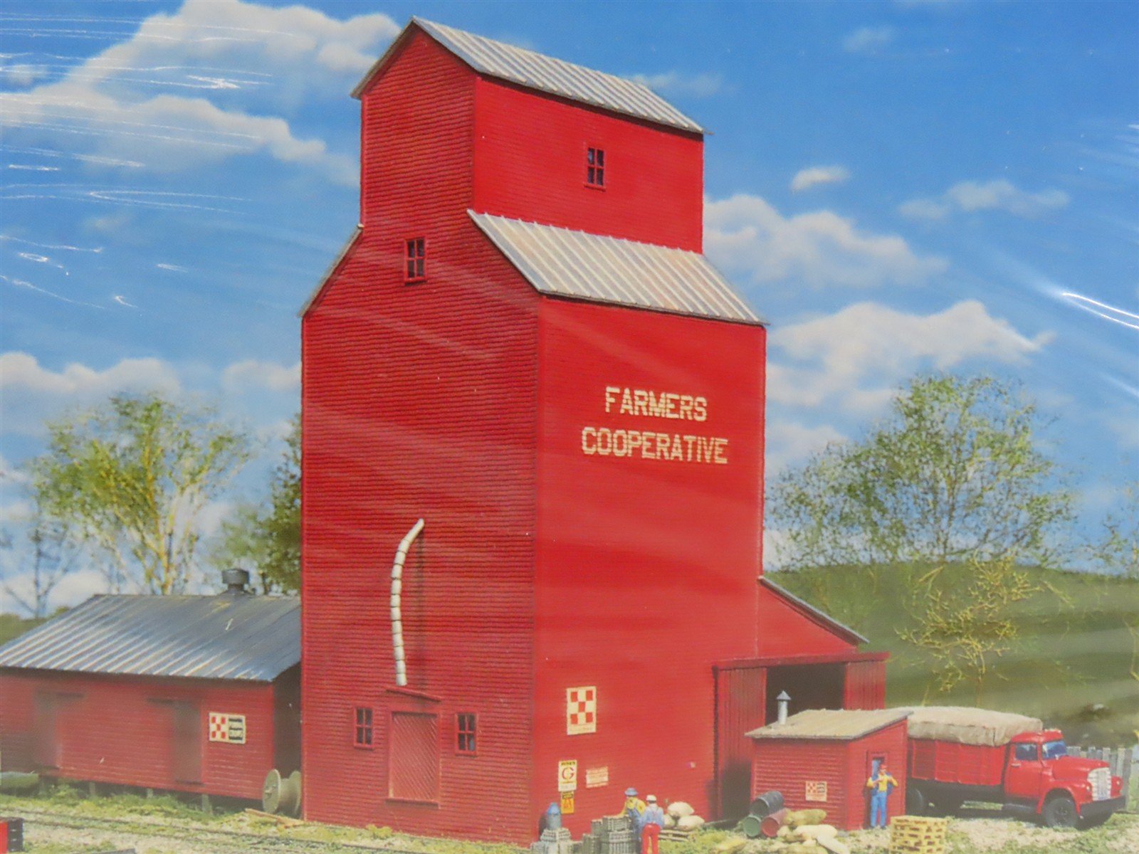 HO 1/87 Walthers Cornerstone Kit 933-3036 Farmers Cooperative Grain Elevator