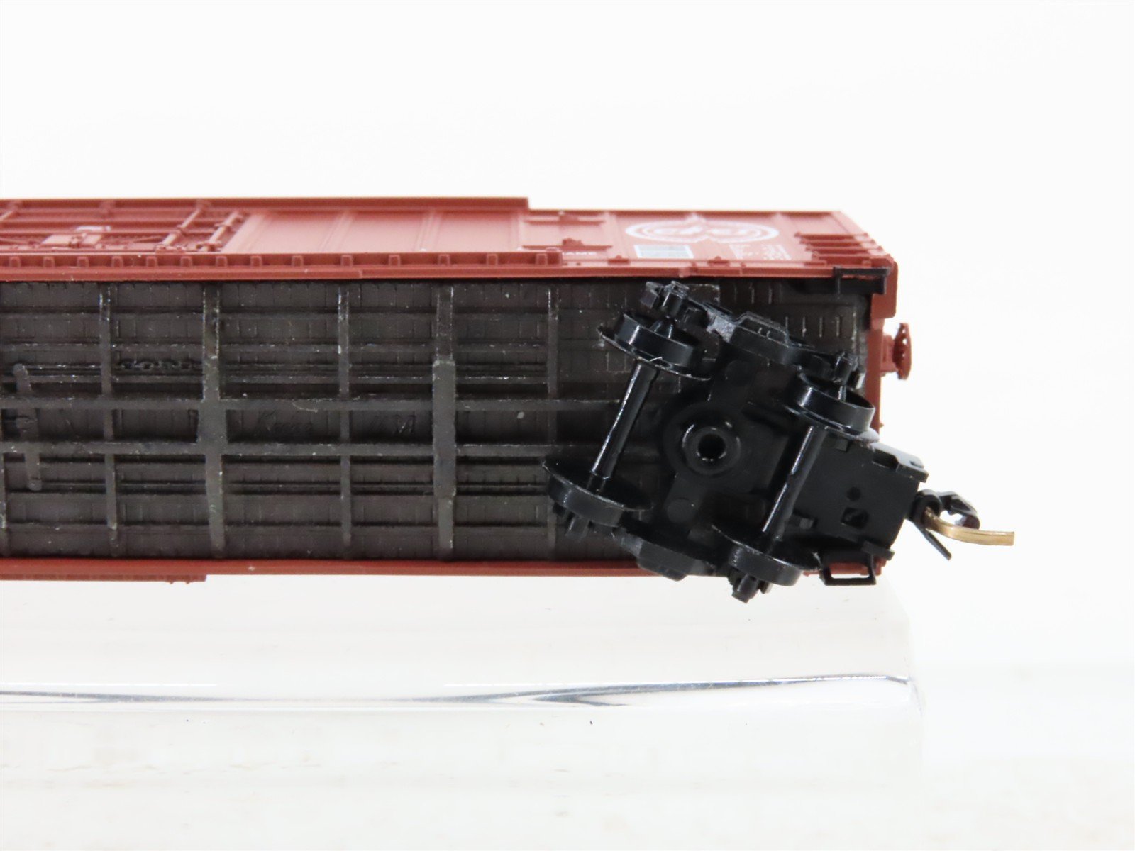 N Scale Micro-Trains 27030 CEI Chicago & Eastern Illinois Box Car 252882 RTR