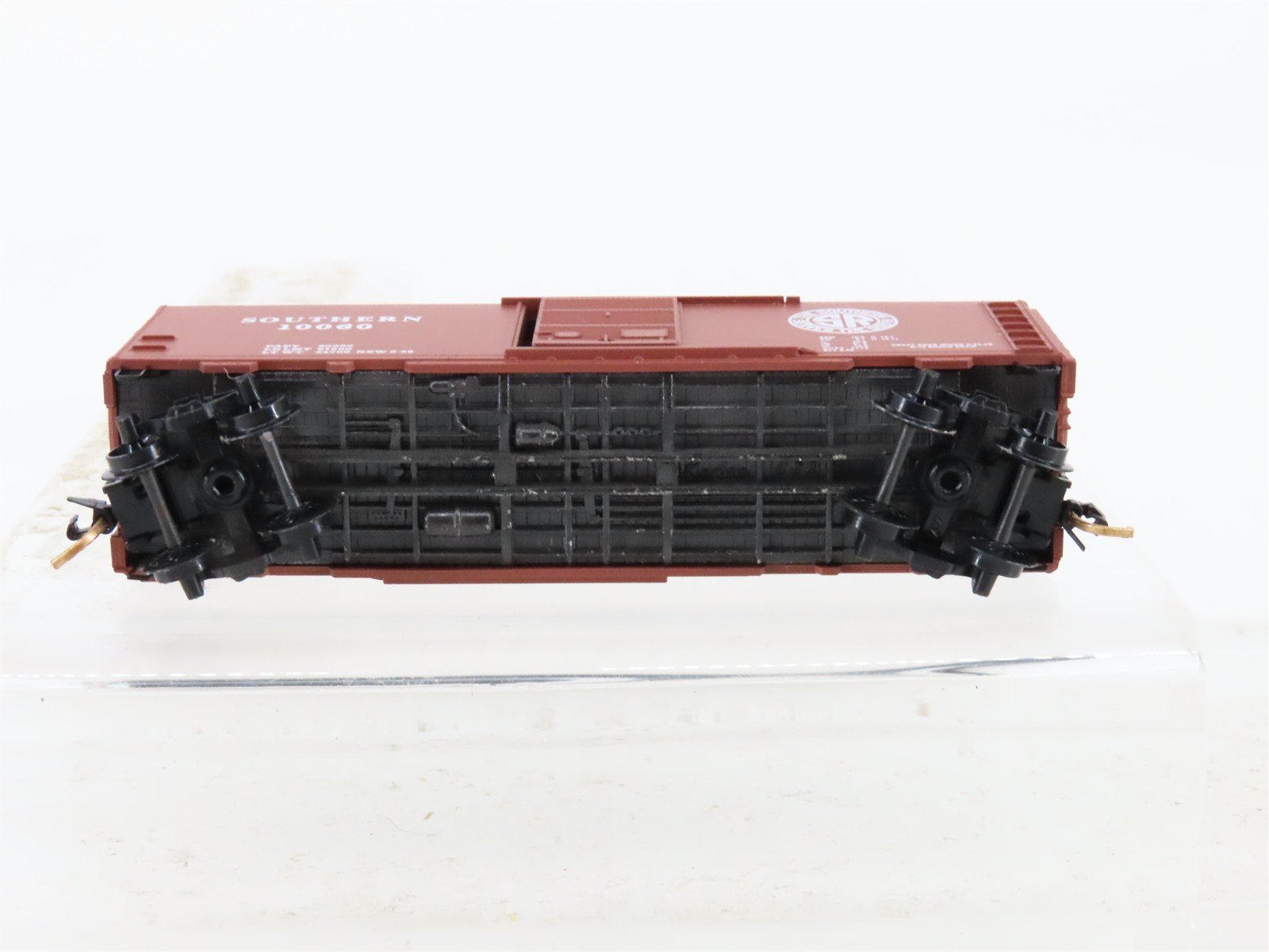 N Scale Micro-Trains 20530 SOU Southern Box Car 10060 RTR