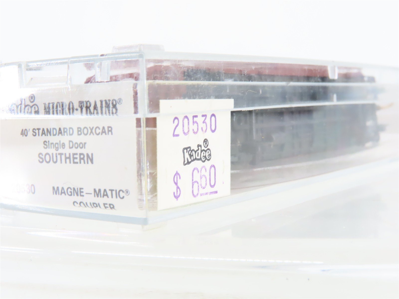 N Scale Micro-Trains 20530 SOU Southern Box Car 10060 RTR