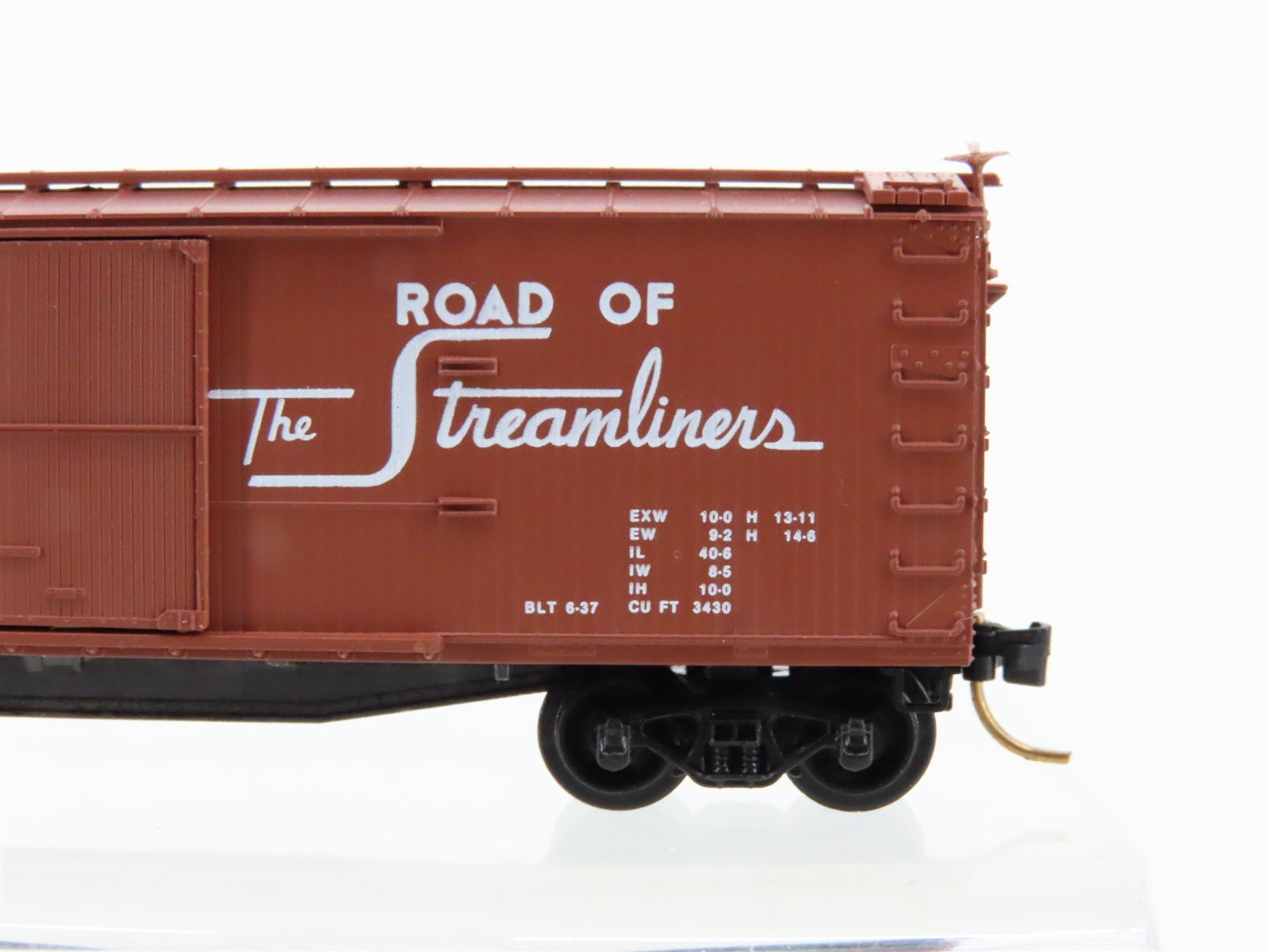 N Scale Micro-Trains 39010 UP Union Pacific Box Car 42236 RTR