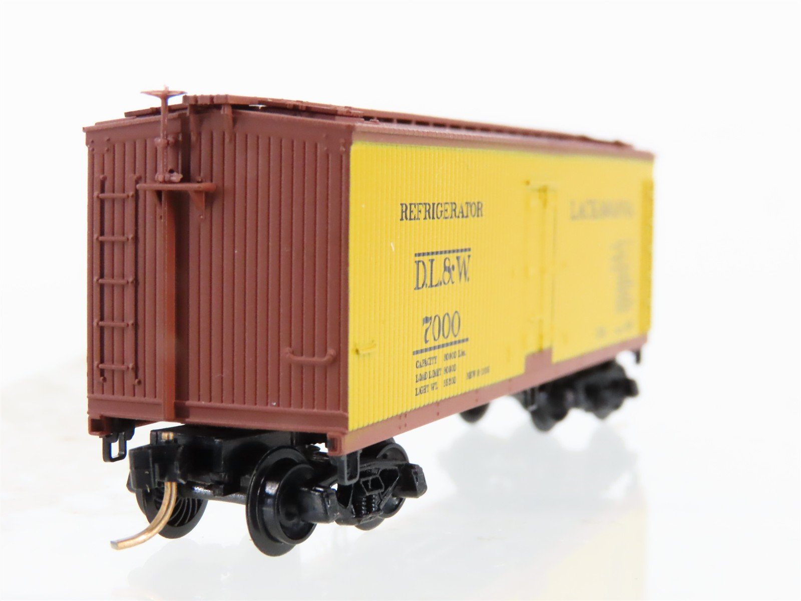 N Scale Micro-Trains 49150 DL&W Delaware, Lackawanna & Western Reefer 7000 RTR
