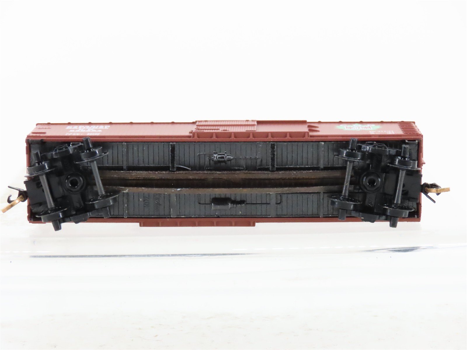 N Scale Micro-Trains 39040 CN Canadian National Box Car 539264 RTR