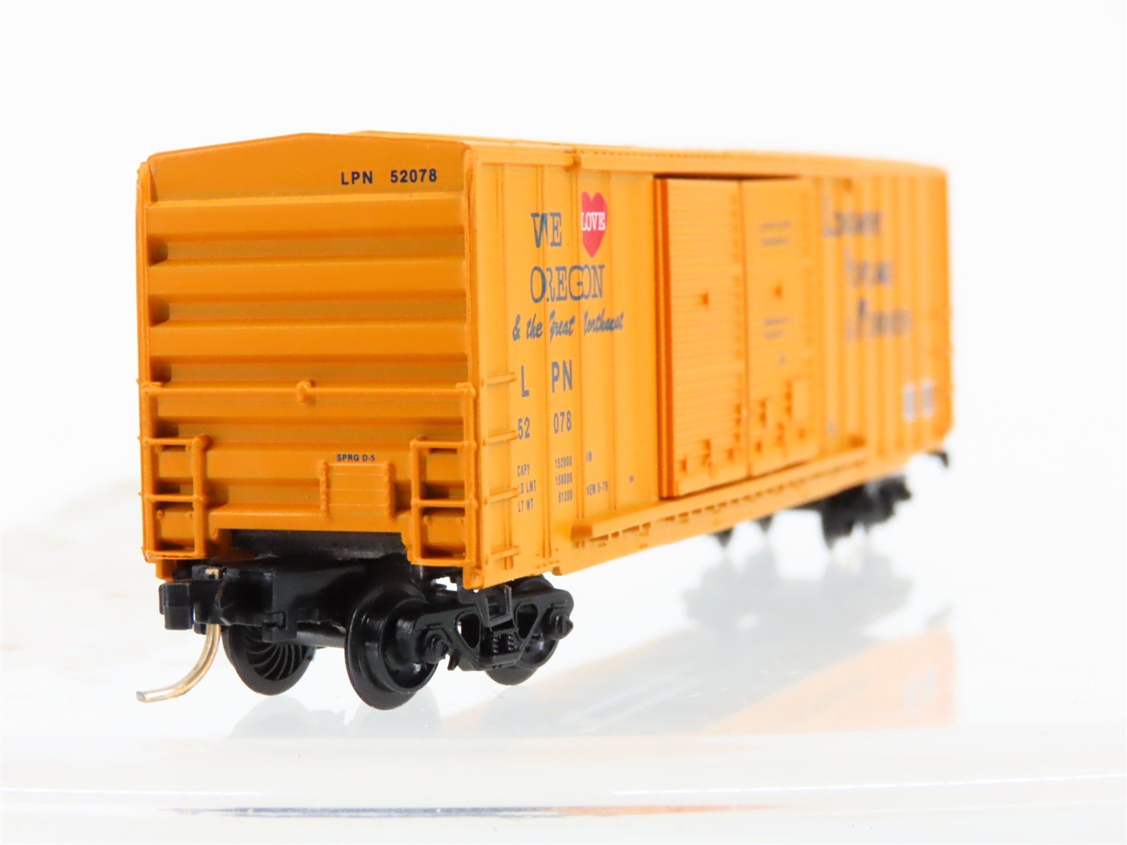 N Scale Micro-Trains LPN Longview, Portland & Northern Box Car 52078 RTR