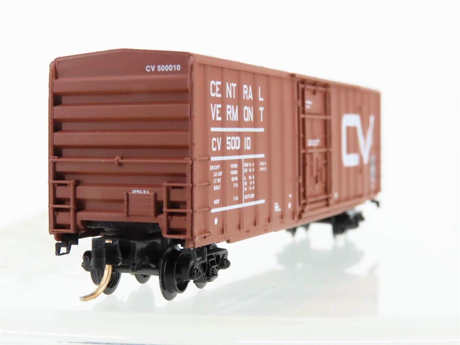 N Scale Micro-Trains 27020 CV Central Vermont Box Car 50010 RTR