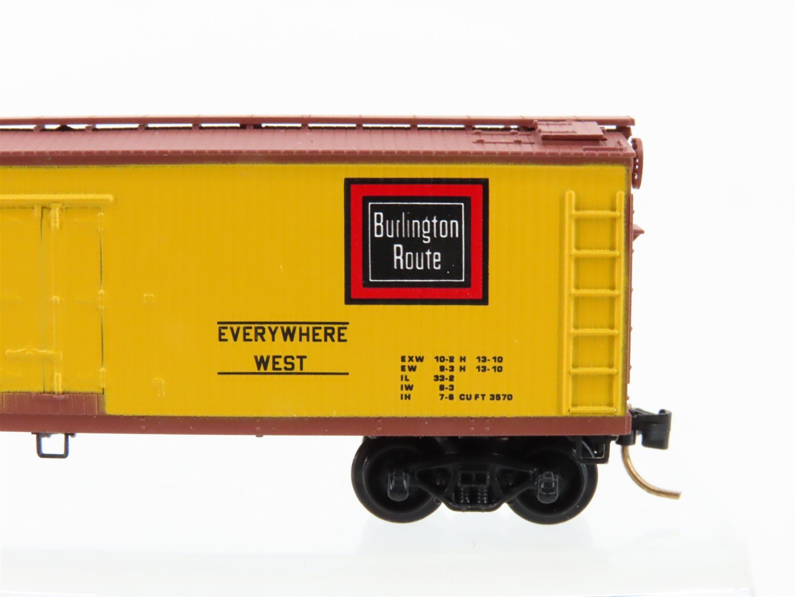 N Scale Micro-Trains 47280 BREX Burlington Refrigerator Express Reefer 74617 RTR