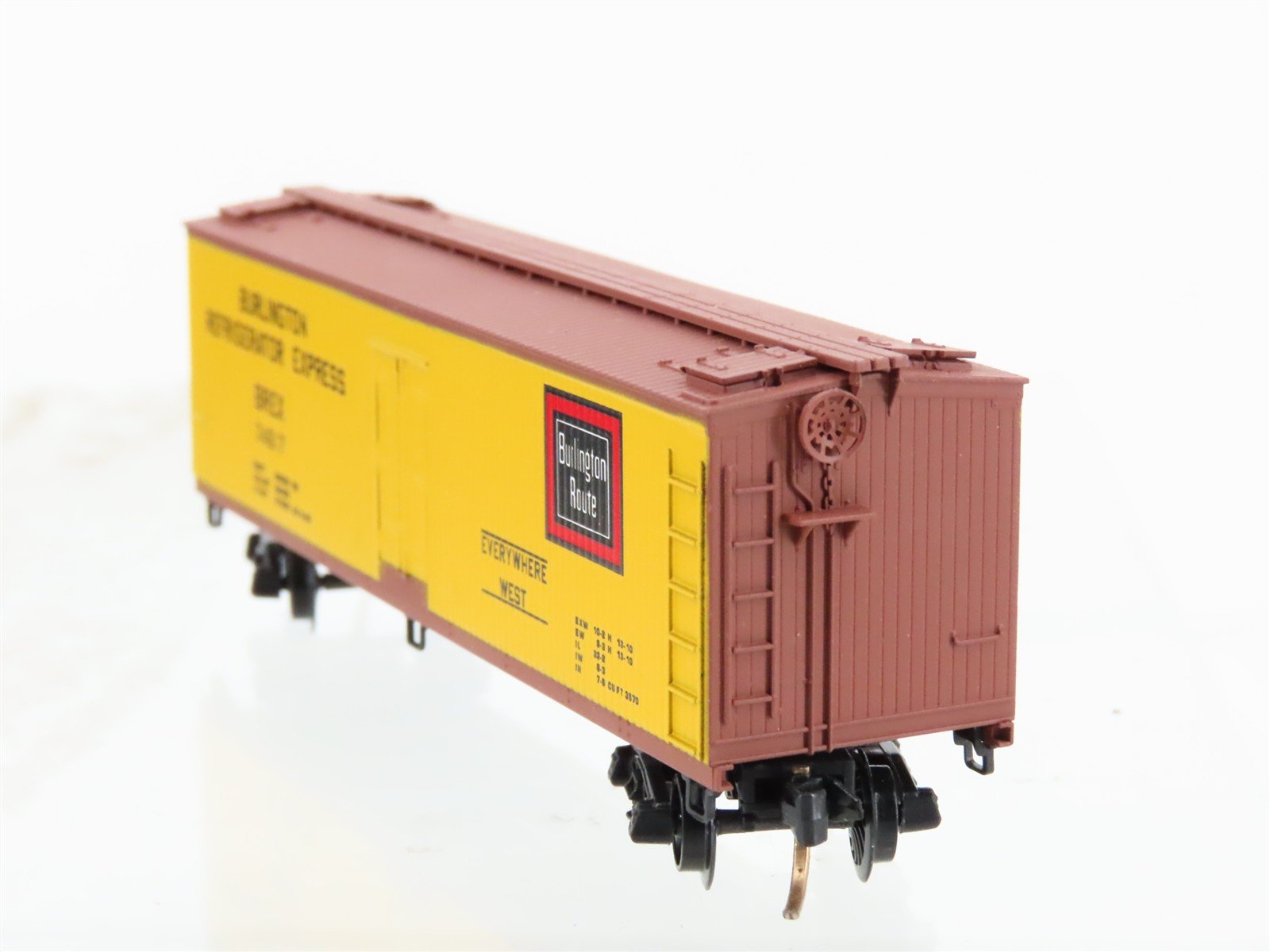 N Scale Micro-Trains 47280 BREX Burlington Refrigerator Express Reefer 74617 RTR