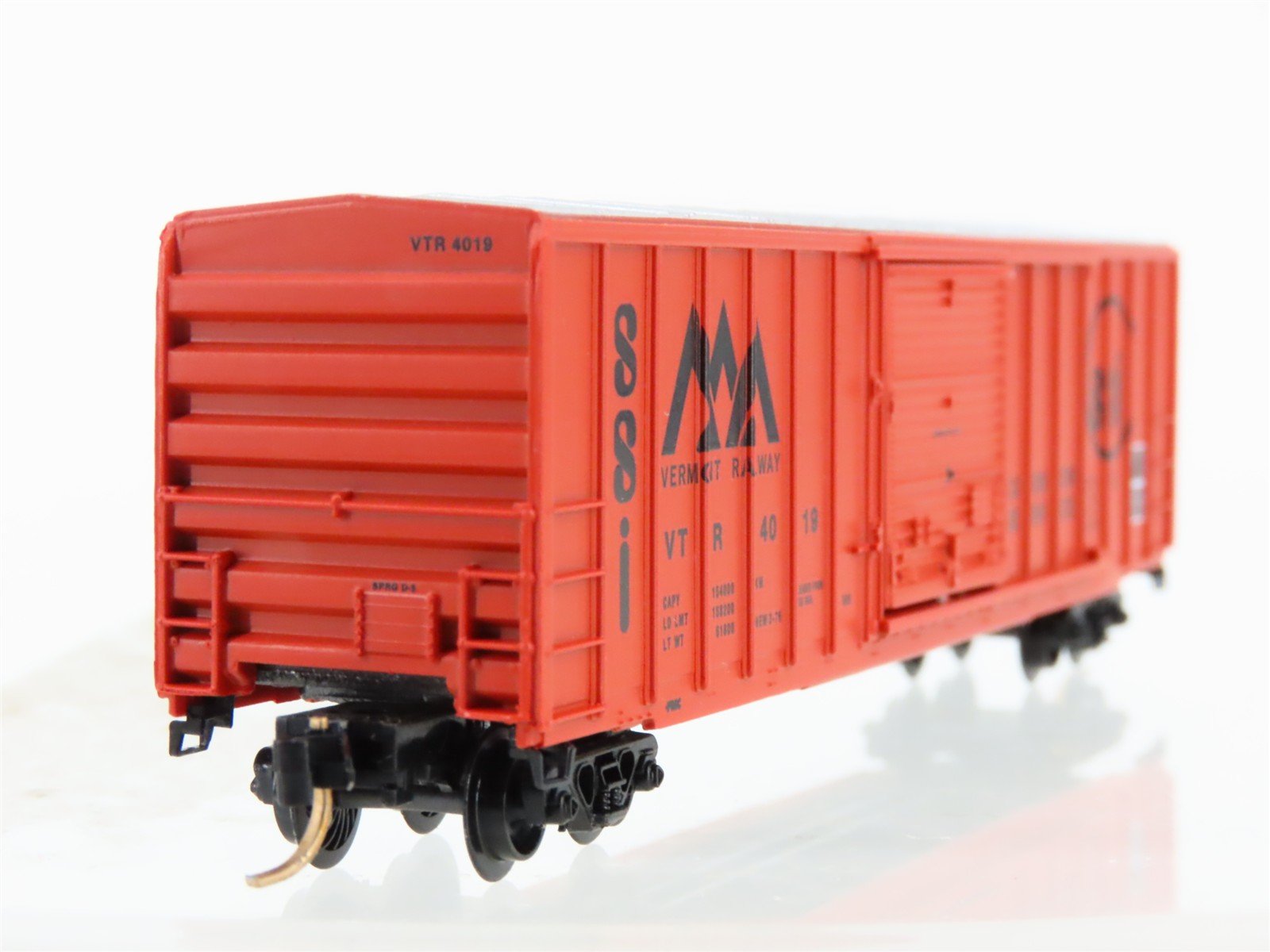 N Scale Micro-Trains 25220 VTR Vermont Railway Box Car 4019 RTR