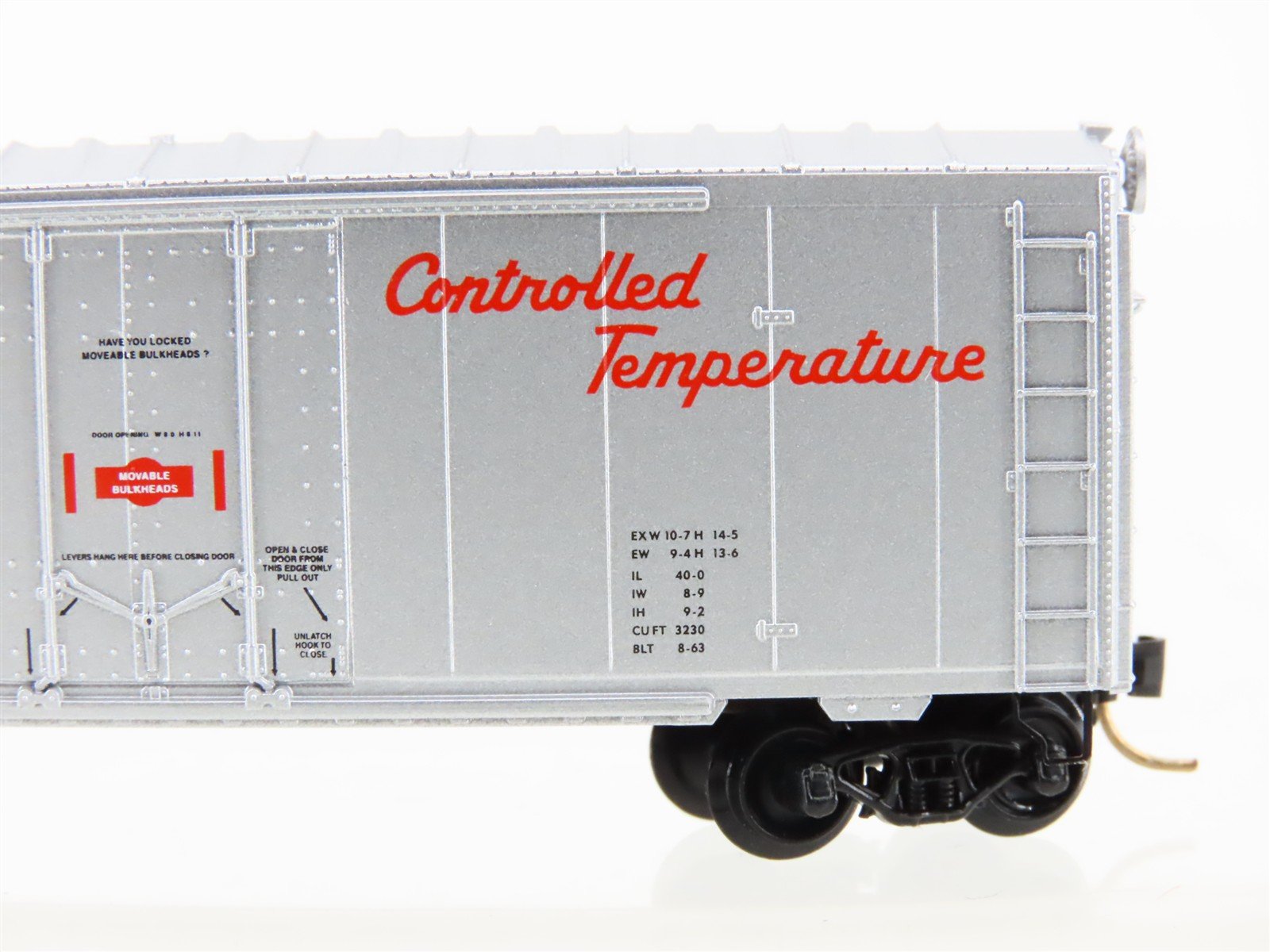 N Scale Micro-Trains 74040 CP Canadian Pacific 40' Box Car 285606 RTR