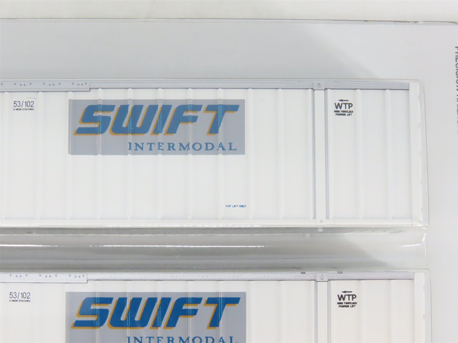 LOT of 2 HO Scale KATO BNSF & SWIFT 53' Intermodal Container 2-Packs