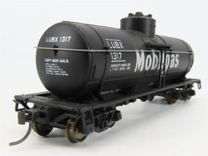HO Scale Walthers 932-9084 Mobilgas Single Dome Tank Cars 3-Pack