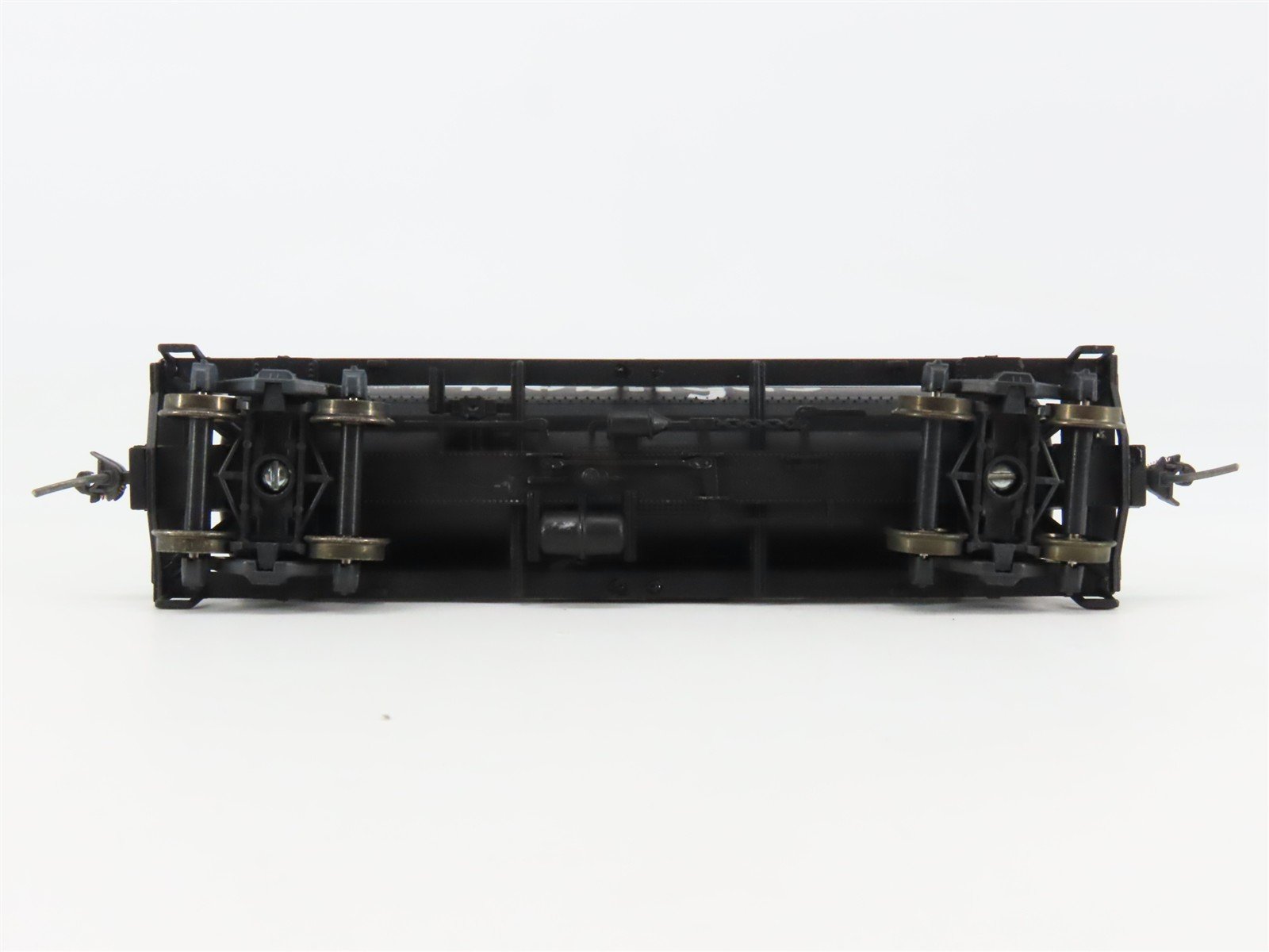 HO Scale Walthers 932-9084 Mobilgas Single Dome Tank Cars 3-Pack