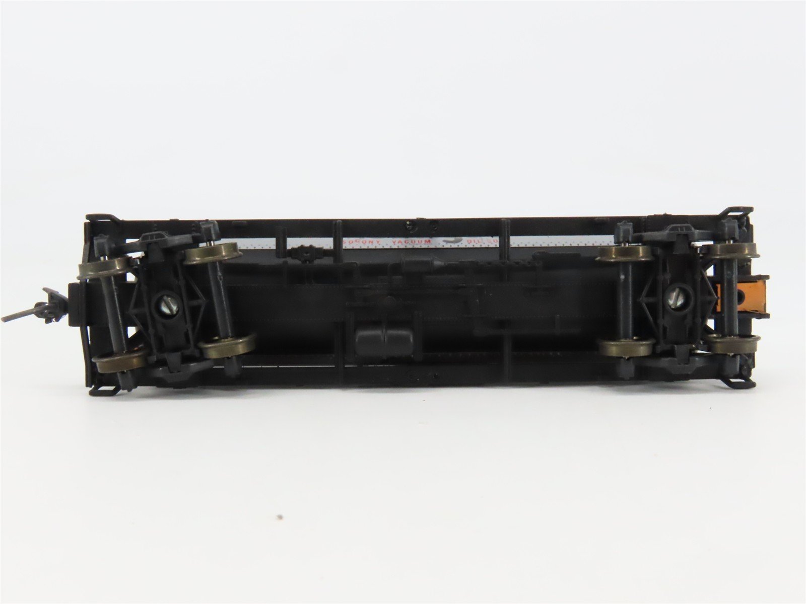 HO Scale Walthers 932-9084 Mobilgas Single Dome Tank Cars 3-Pack