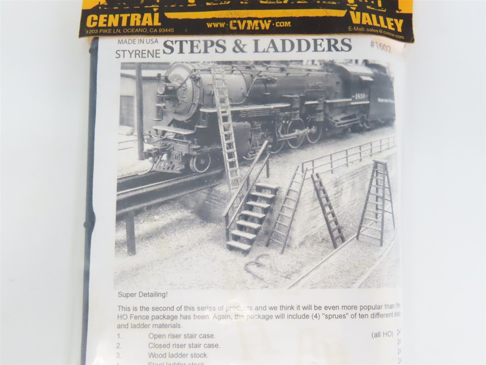 LOT of 4 HO 1/87 Scale Central Valley Kits #1602 Steps & Ladders & #1601 Fencing