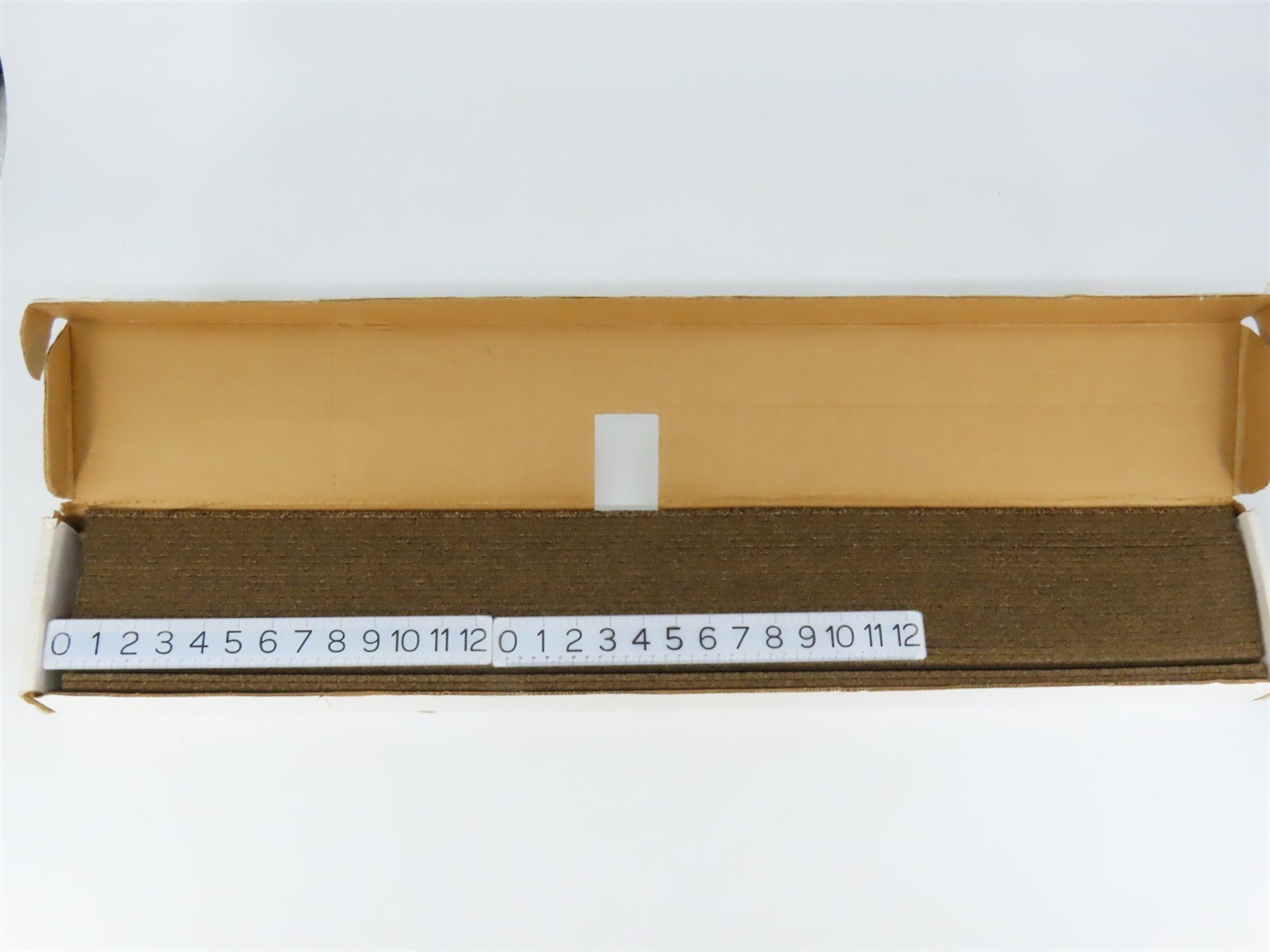 HO Scale Midwest Products 3013 Cork Roadbed 36