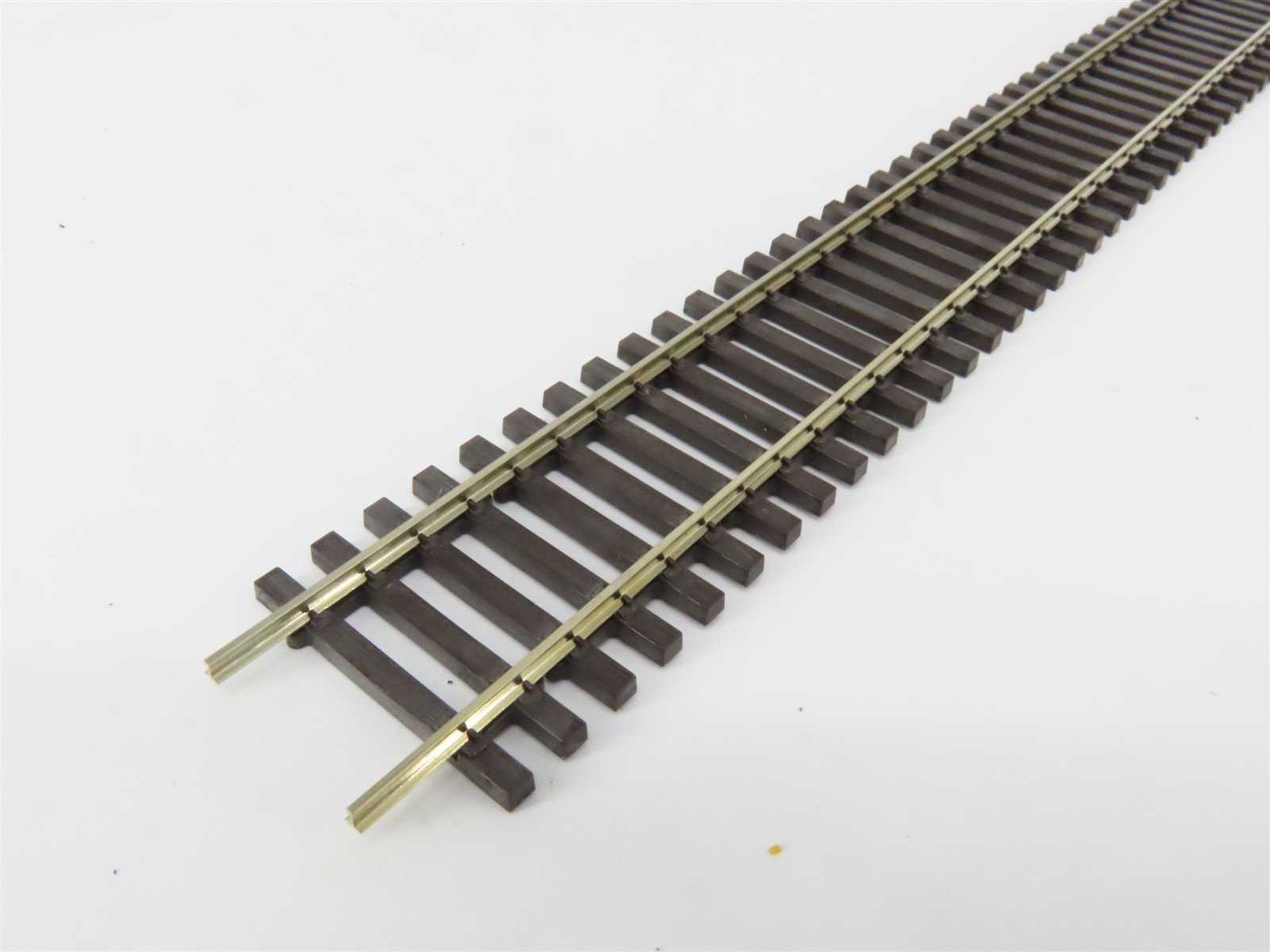 HO Scale PECO Streamline SL-8300 Code-83 Nickel Silver Flex-Track 25-Pack
